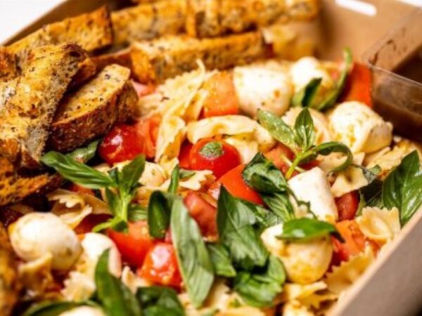 Pasta Salad, Mozzarella,tomato Pesto, Fresh Basil, Grilled Sourdough (v)