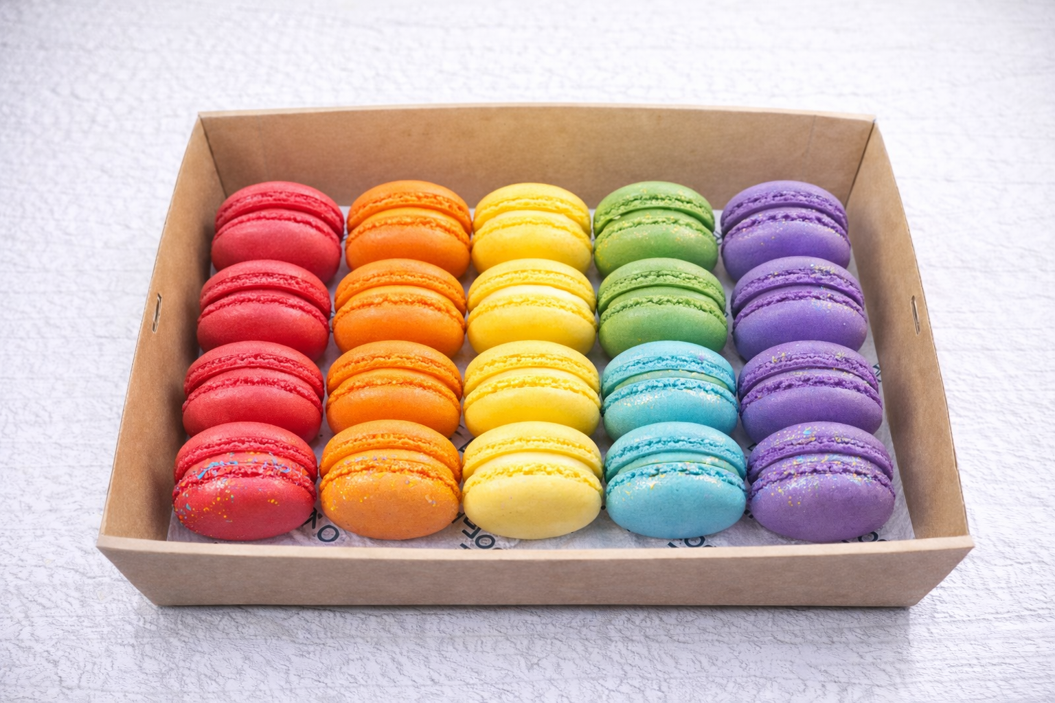 Assorted Macarons (6)