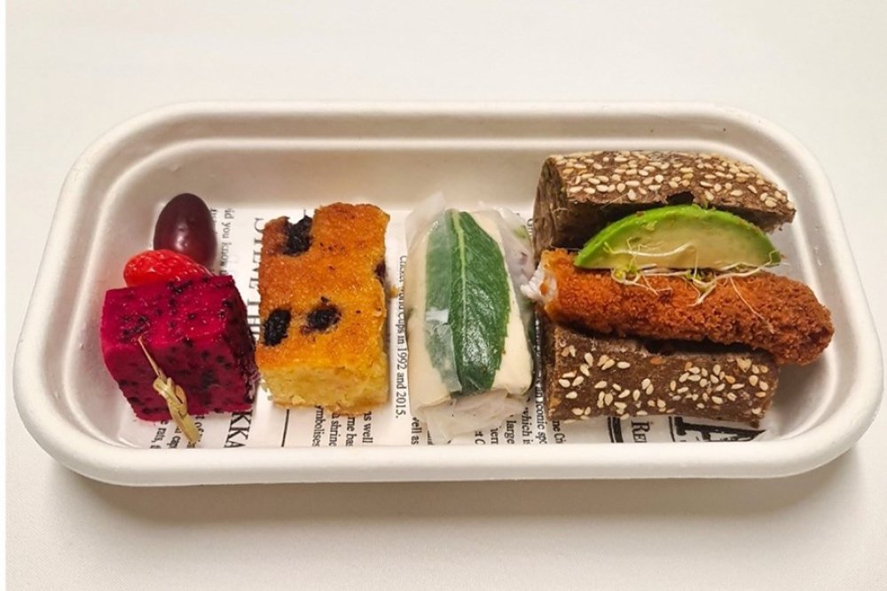 Value Plus Lunch Box 2